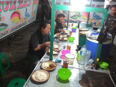 Pecel lele