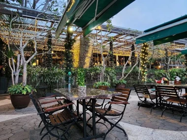 The Valley Bistro Cafe