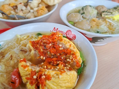 Salah satu kedai bakso yang menawarkan konsep prasmanan yakni Bakso Sultan di Jalan Lombok, Kota Bandung. (Soeat/Nday)*