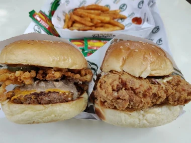 BBQ Mountain Boys Burger