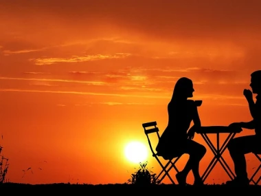 Makan malam spesial.