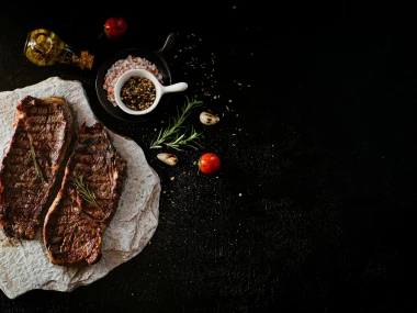 Pilihan daging di dine dining bukan hanya soal potongan terbaik, tetapi juga tentang bagaimana setiap steak memberikan pengalaman rasa yang luar biasa.