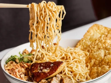 Bakmi dengan foie gras.