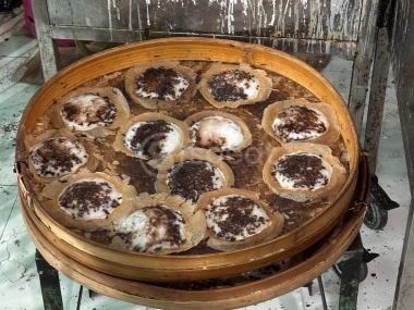 Serabi Notosuman Ny. Lidia