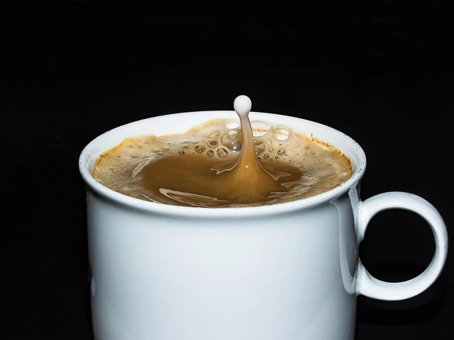 Kopi susu gula aren menjembatani tradisi lokal dengan gaya hidup modern, menarik perhatian dari generasi milenial hingga Gen Z, dan mendapat pengakuan di panggung global.