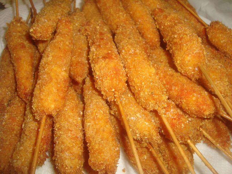 Cilung adalah makanan ringan khas Sunda, yang terbuat dari aci (tepung tapioka) yang digulung.