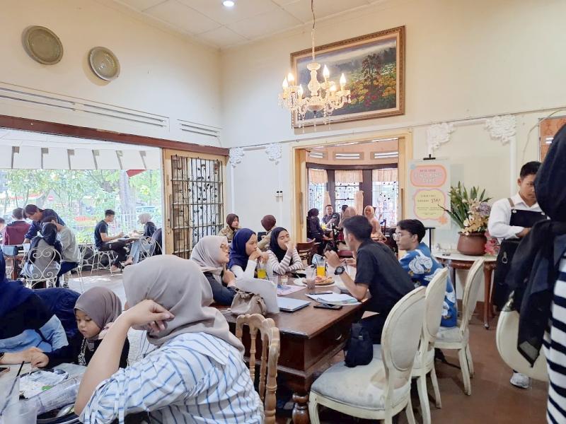 Kedai Ibu Roti Saya – Sarapan Bernuansa Zaman Dulu