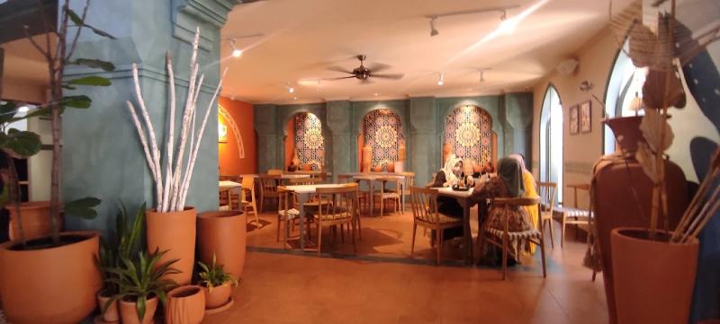 Naima Resto: Sentuhan Timur Tengah dalam Miniatur Marrakech