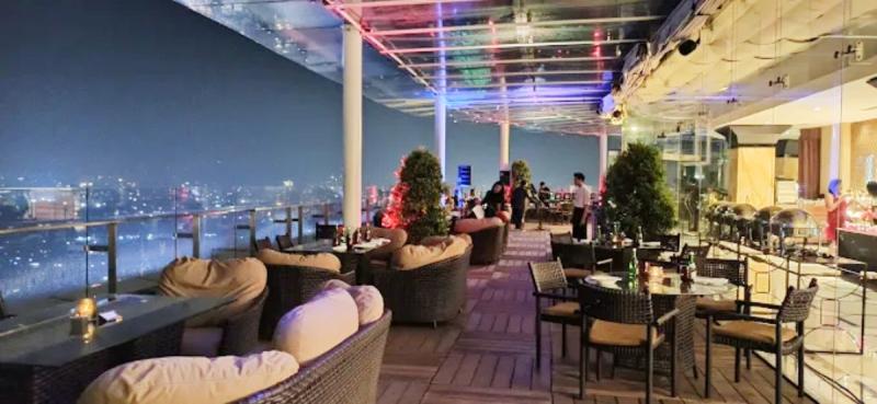 The 18th Restaurant & Lounge