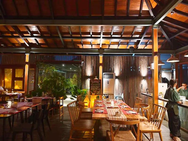 Meze Steakhouse