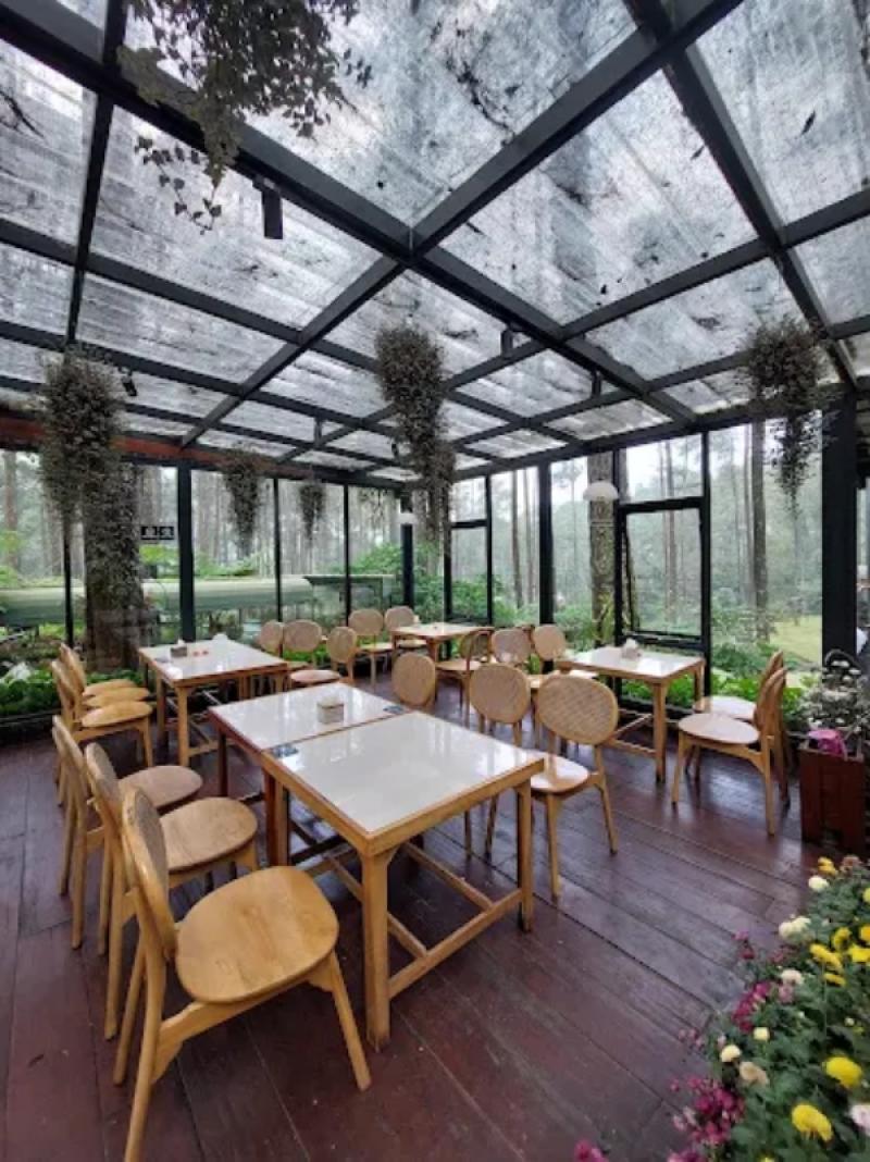 Lapinea Cafe & Resto