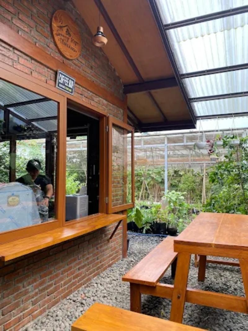 Saung Kopi Lembang 
