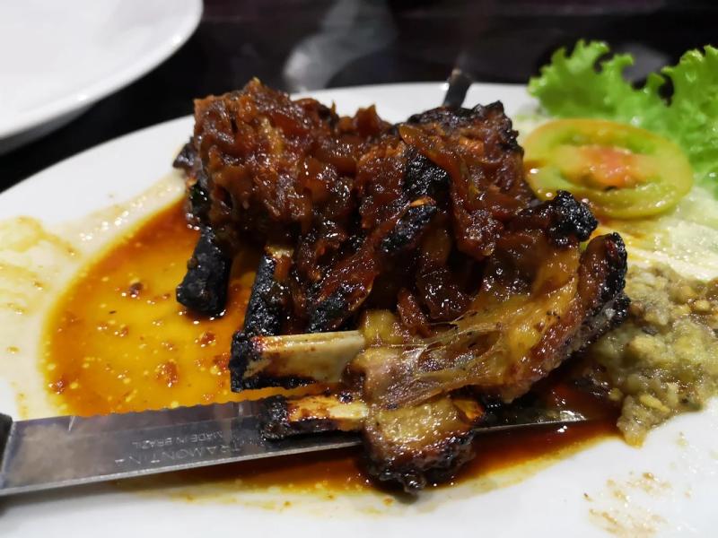 Iga Bakar Mas Giri