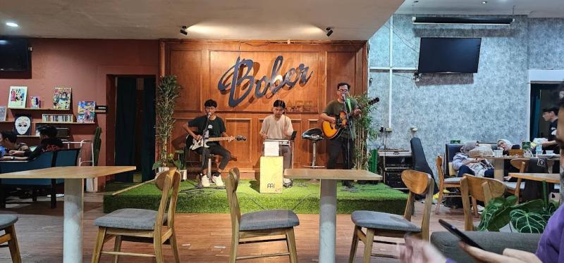 Bober Cafe