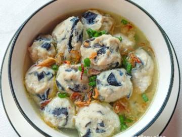 Bakso jamur, pilihan bakso untuk pecinta bakso namun dengan opsi yang lebih sehat. (Cookpad)*