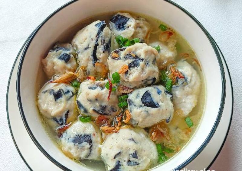 Bakso jamur, pilihan bakso untuk pecinta bakso namun dengan opsi yang lebih sehat. (Cookpad)*