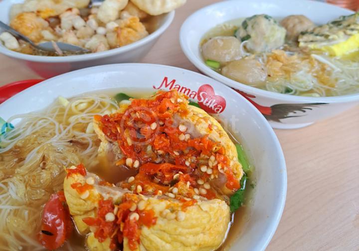 Salah satu kedai bakso yang menawarkan konsep prasmanan yakni Bakso Sultan di Jalan Lombok, Kota Bandung. (Soeat/Nday)*