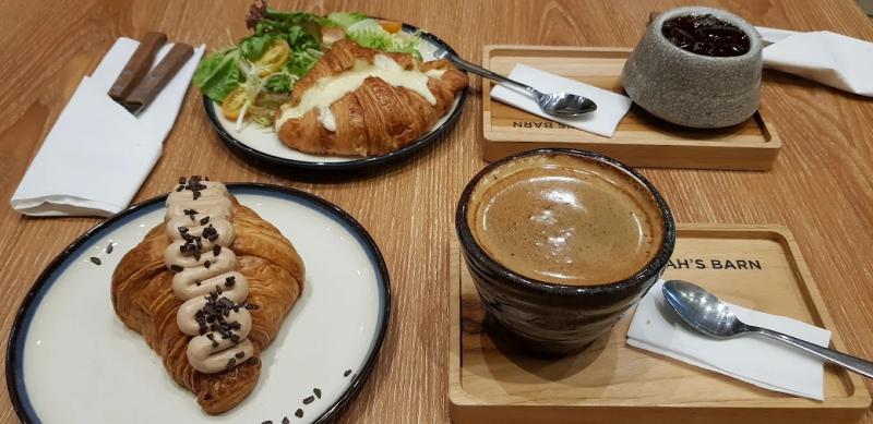Noah’s Barn Coffeenery — Hangout Nyaman dengan Suasana Hangat