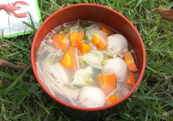 Sup bakso ikan. (Cookpad)
