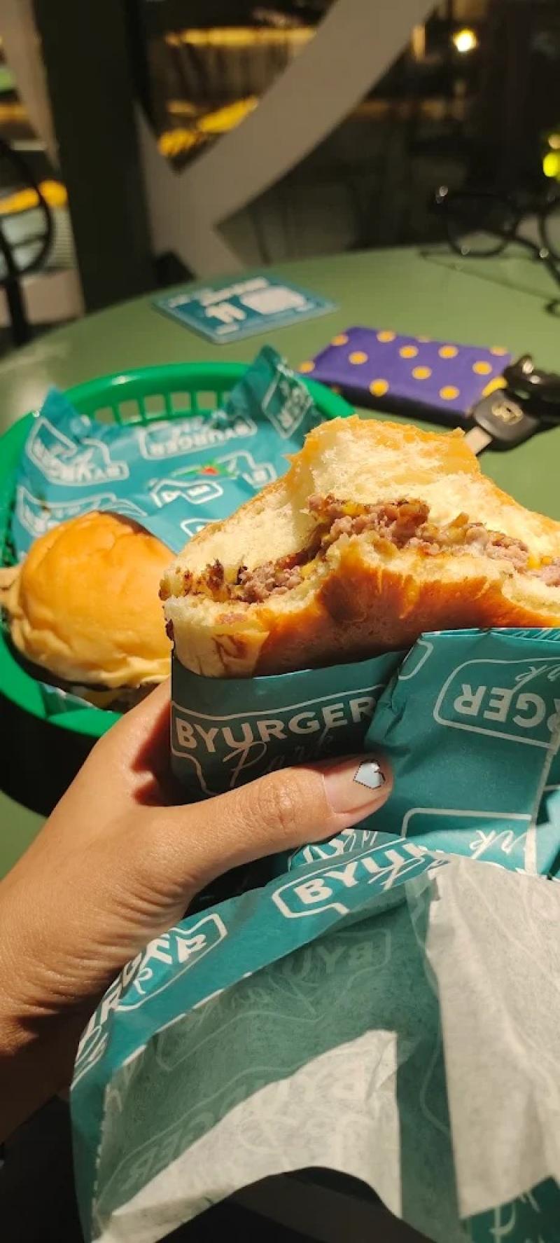 Byurger Park langsung mencuri perhatian dengan konsep unik