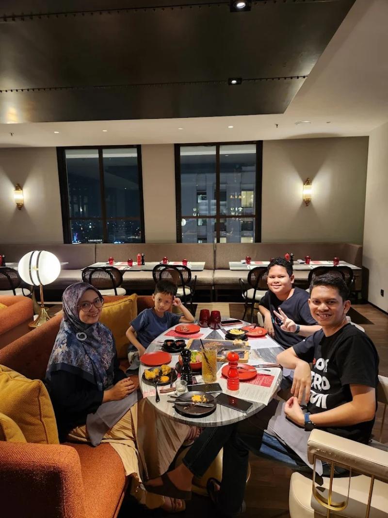 Mad Cow Wine & Grill: Steak Premium di Bandung 