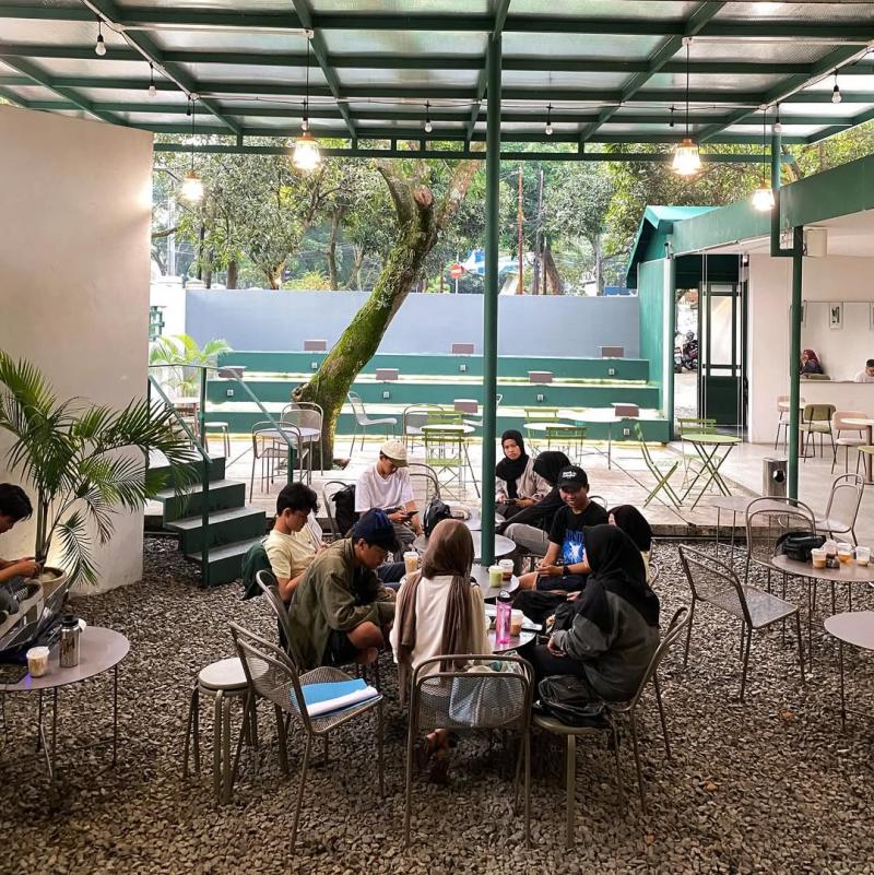 Terra Coffee & Space: Living Wall Paradise