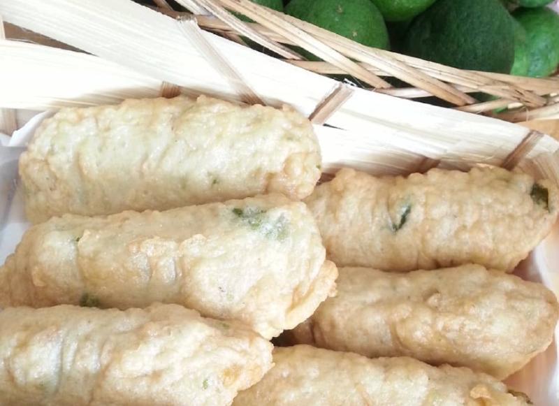 Jika mencari batagor yang benar-benar mewakili identitas Bandung, yang jujur dalam rasa dan royal dalam bumbu, Batagor Riasari adalah destinasi wajib