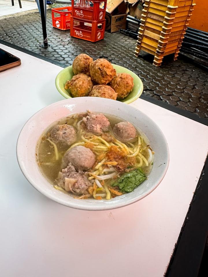Bakso Arief. 
