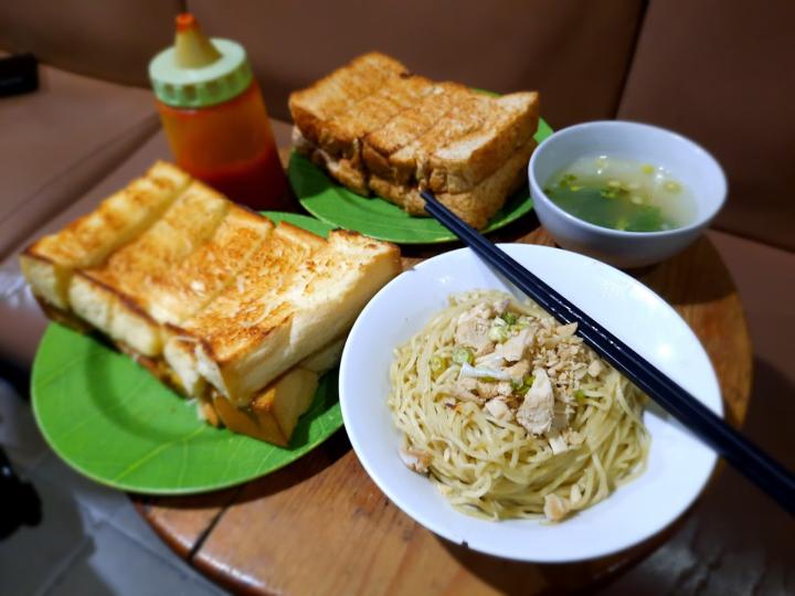 Roti Gempol.