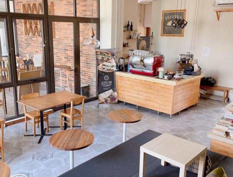 Nimna Book Cafe.