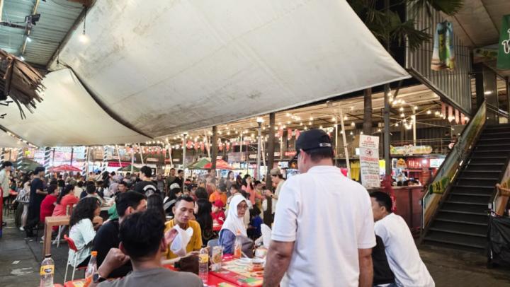 Sudirman Street Day and Night Market