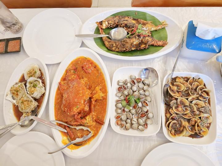 Golden Bay Live Seafood Restaurant