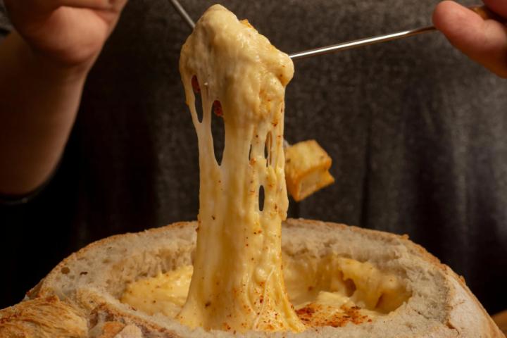 Cheese pull