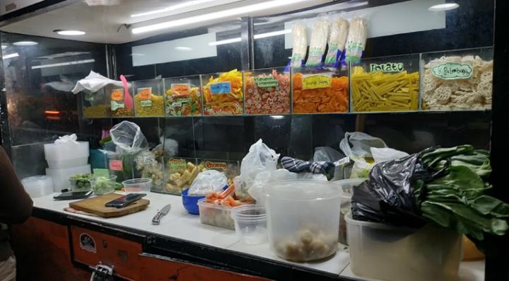 Warung seblak. 