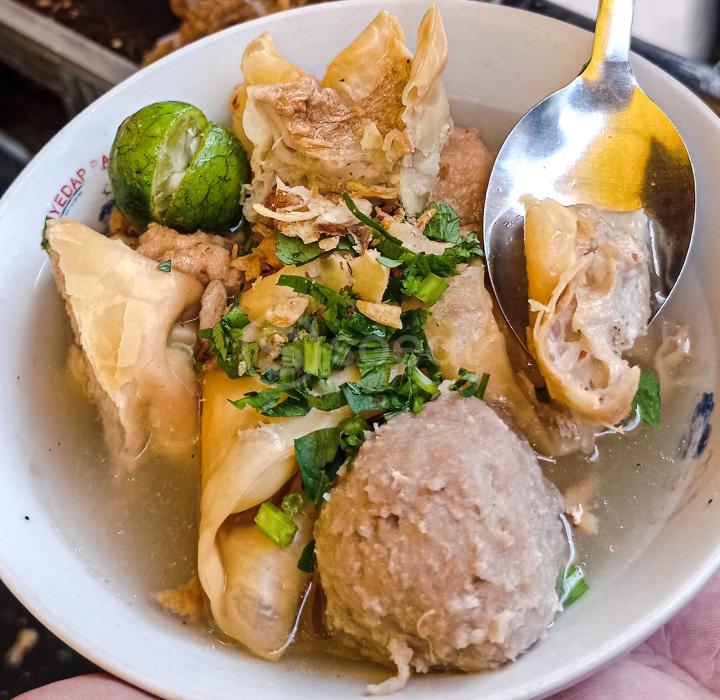 Batagor adalah makanan inklusif dan mudah diakses oleh lapisan sosial berbeda.
