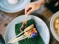 Sate buntel.