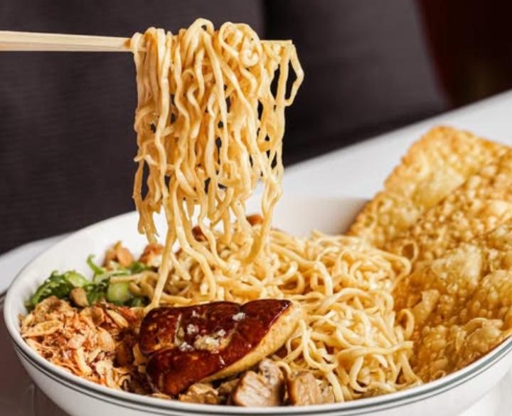 Bakmi dengan foie gras.